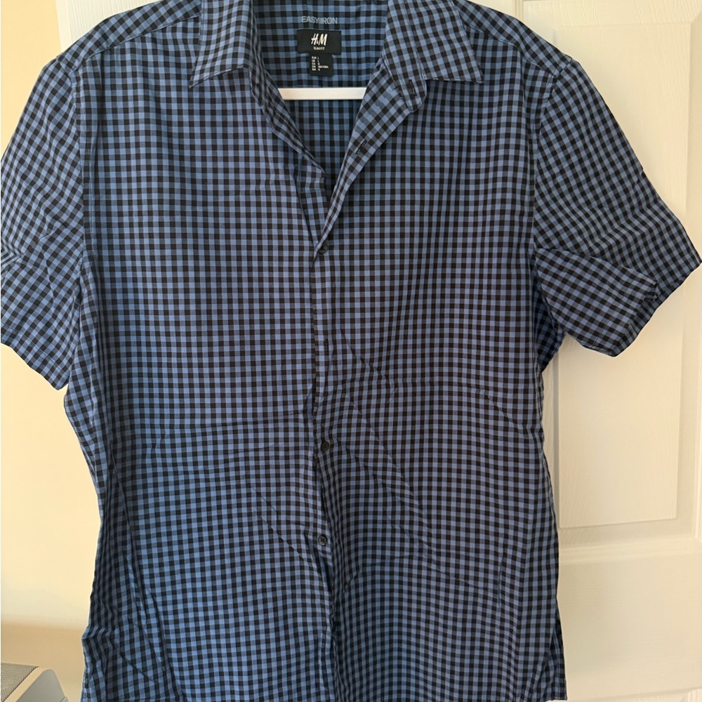 H&M Men’s Short-Sleeve Navy and Black Gingham Button-Down Shirt